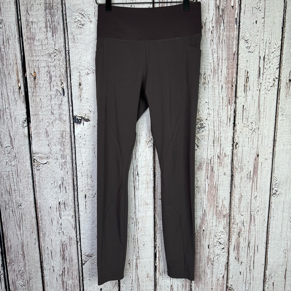 Athleta Quest Hybrid Tight Size 4 Compression Fitted High Waist Shale Color EUC!